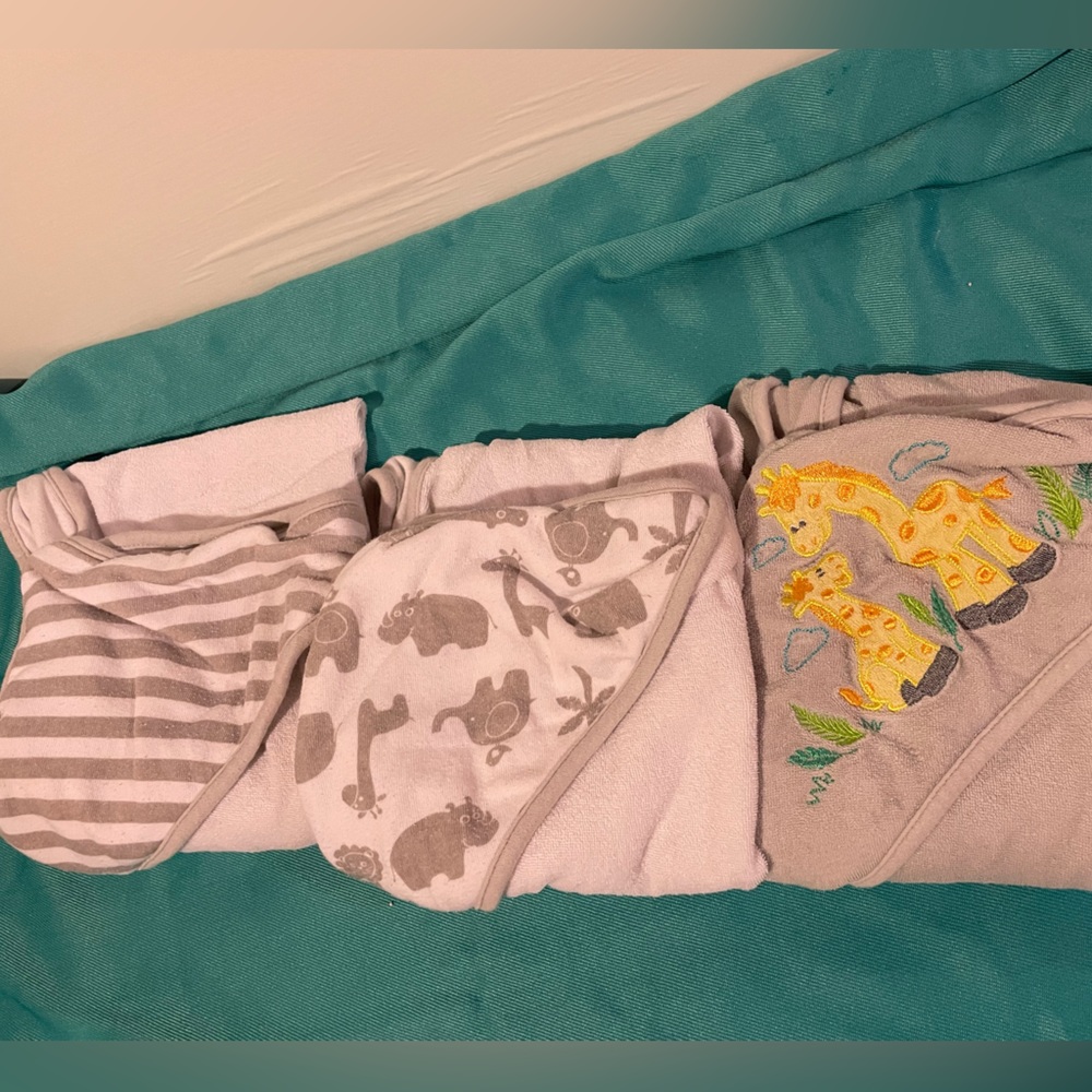 Baby Bathing Towels - Picture 3 of 3